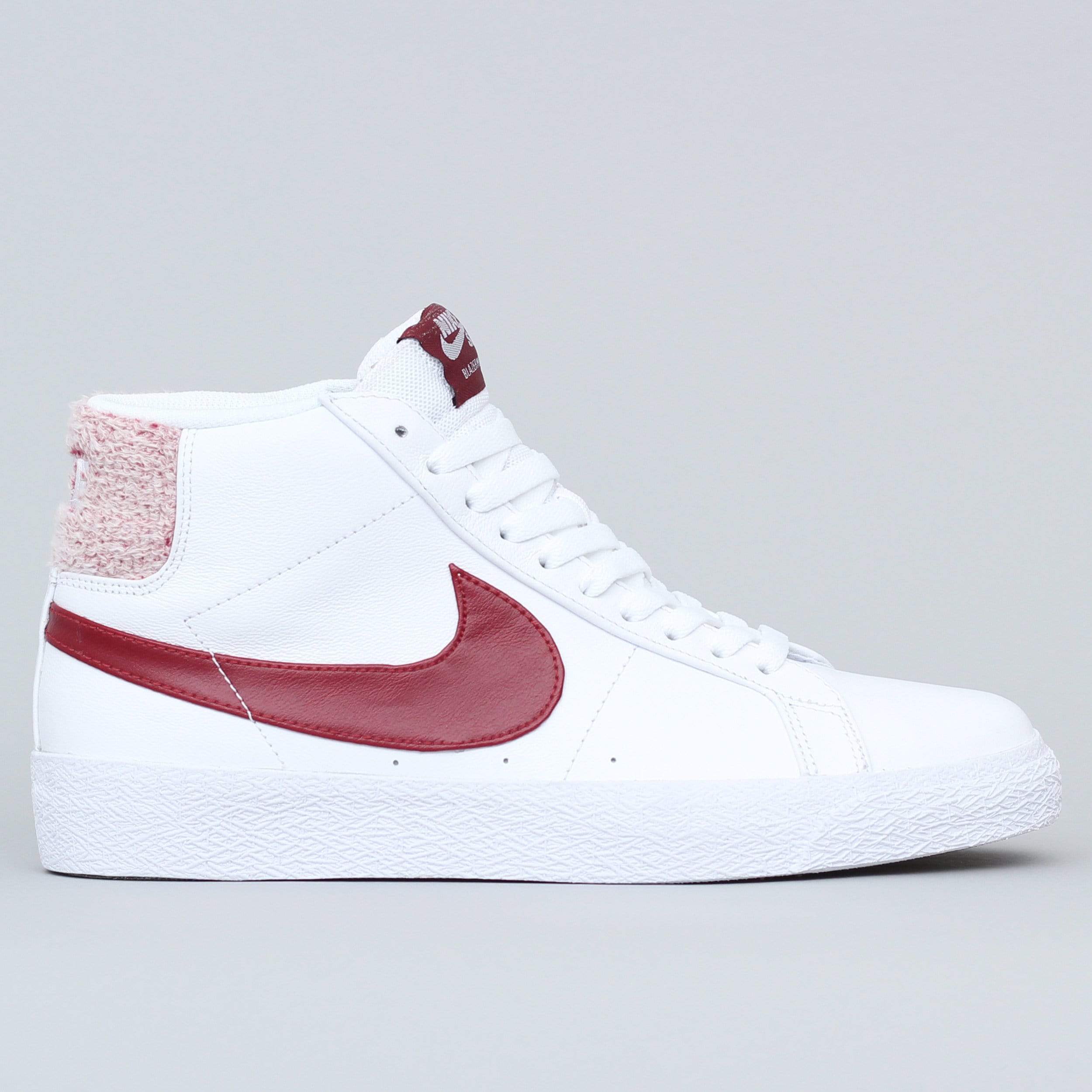 Nike SB Zoom Blazer Mid Premium Skate Shoes. Nike LU