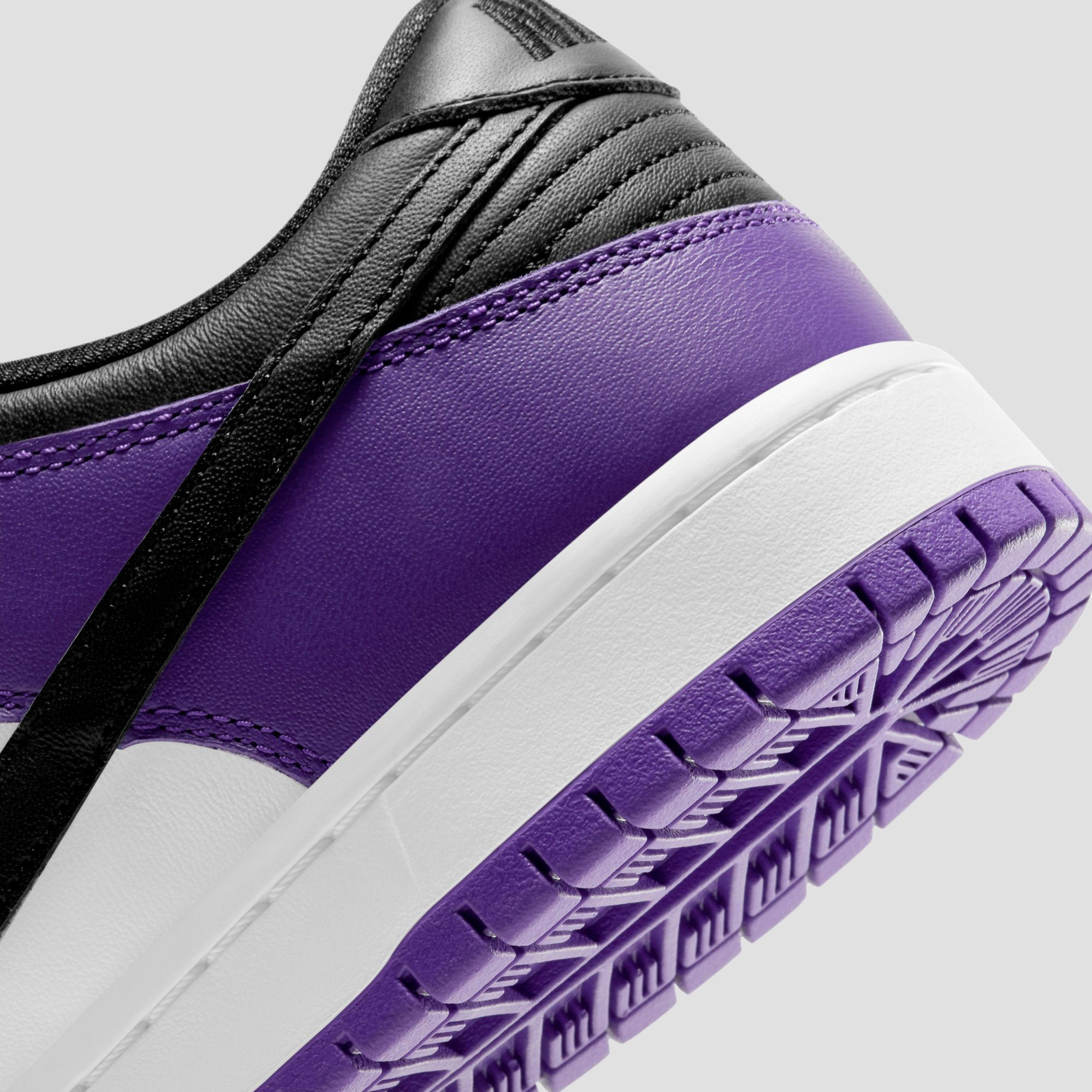 Nike SB Dunk Low Pro Shoes Court Purple / Black - White - Court 