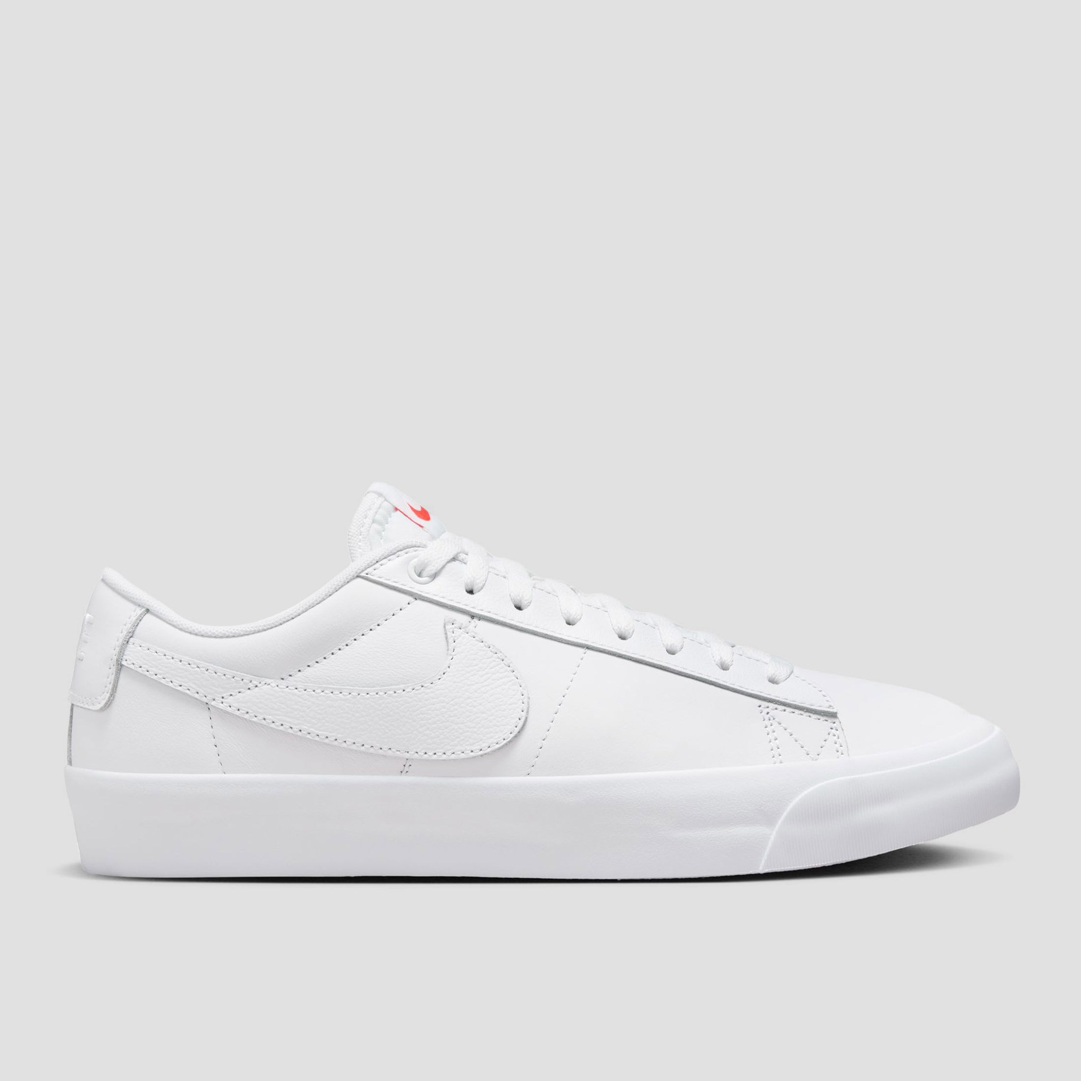 Nike SB Zoom Blazer Low Pro ISO GT Skate Shoes White / White - White - White