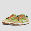 Load image into Gallery viewer, Nike SB Dunk Low Pro Skate Shoes Escargot Sesame / Metallic Silver / Pear Fir
