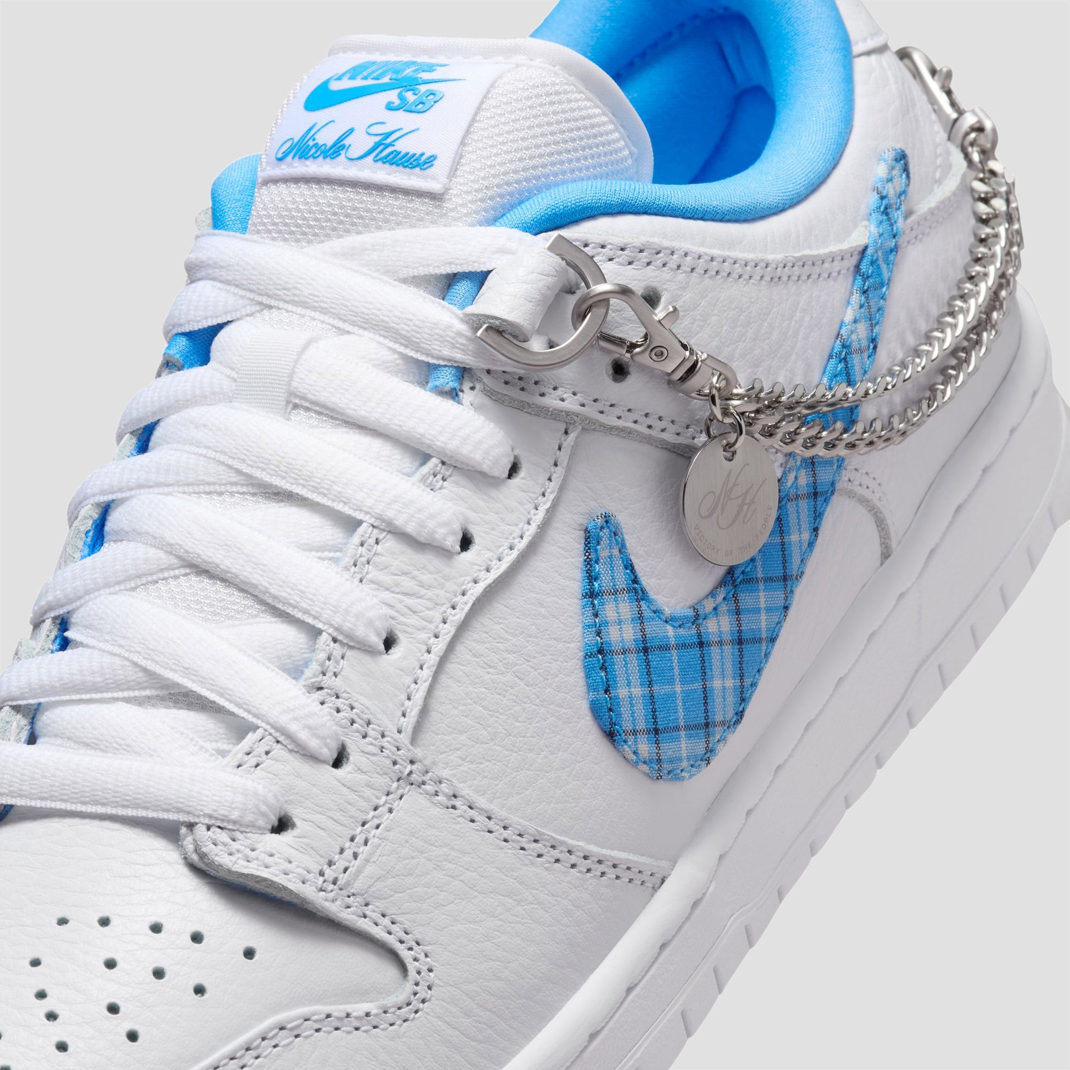 Nike SB X Nicole Hause Dunk Low Pro Skate Shoes White / University Blue