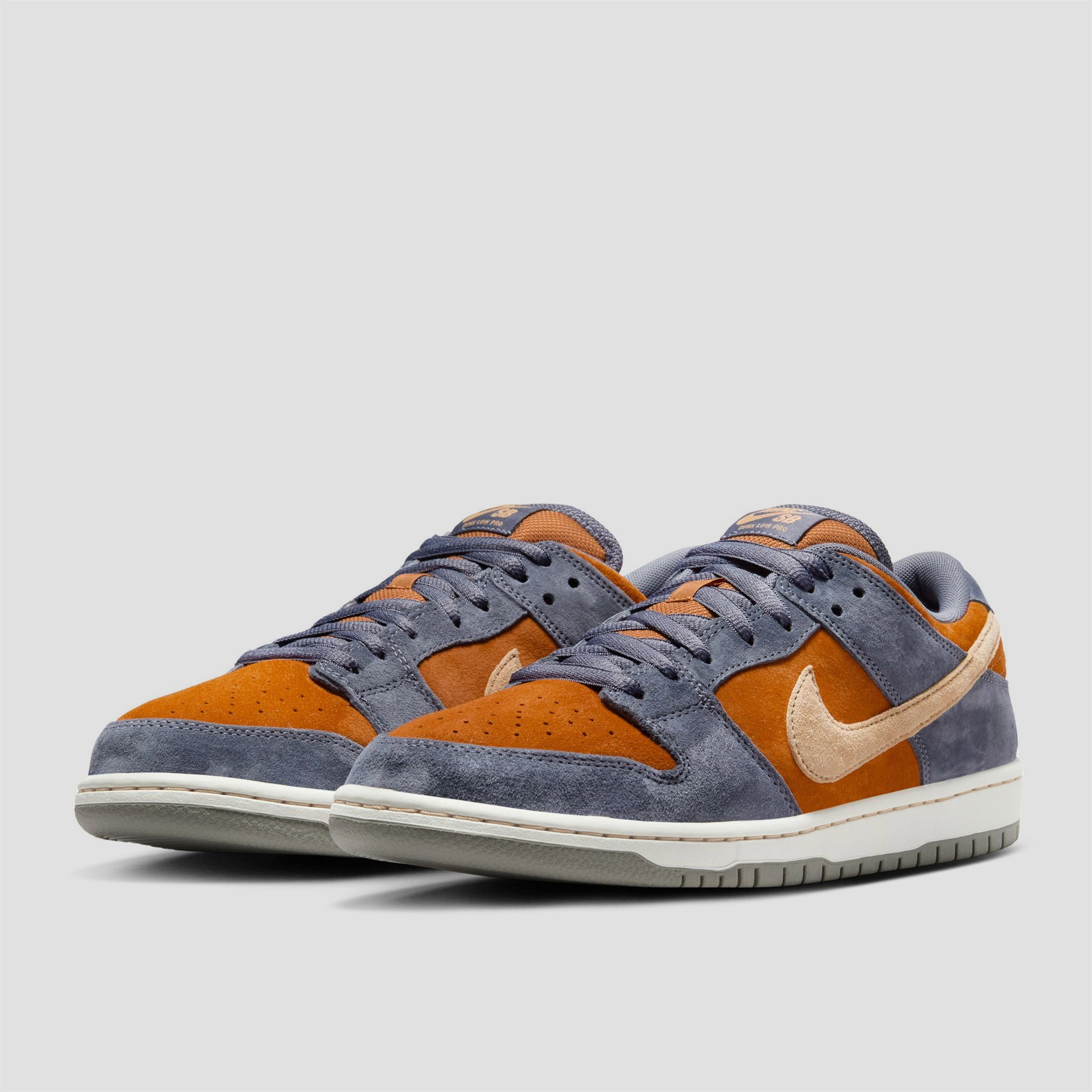 Nike SB Dunk Low Pro Skate Shoes Light Carbon / Sesame / Monarch / Summit White