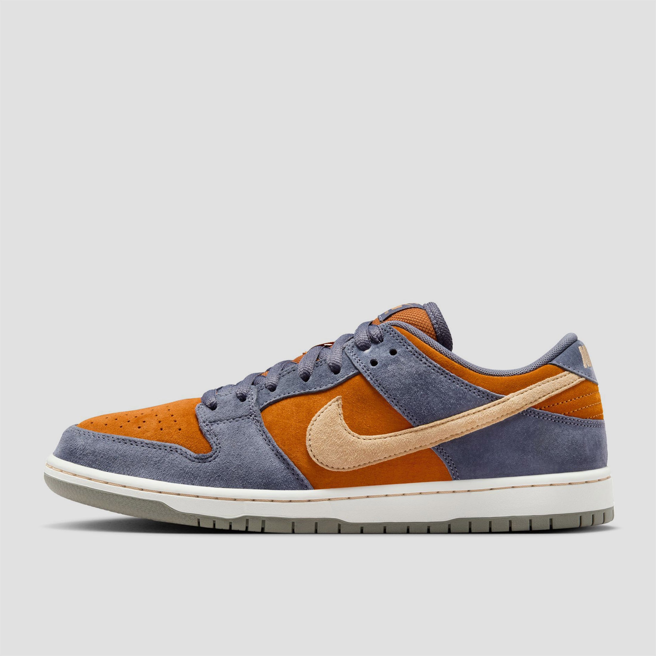 Nike SB Dunk Low Pro Skate Shoes Light Carbon / Sesame / Monarch / Summit White