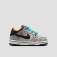 Load image into Gallery viewer, Nike SB Dunk Low Electric Pack Pro Electric Skate Shoes Younger Kids Phantom / Black / Monarch
