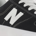 Load image into Gallery viewer, New Balance 272 Skate Shoes Black / White
