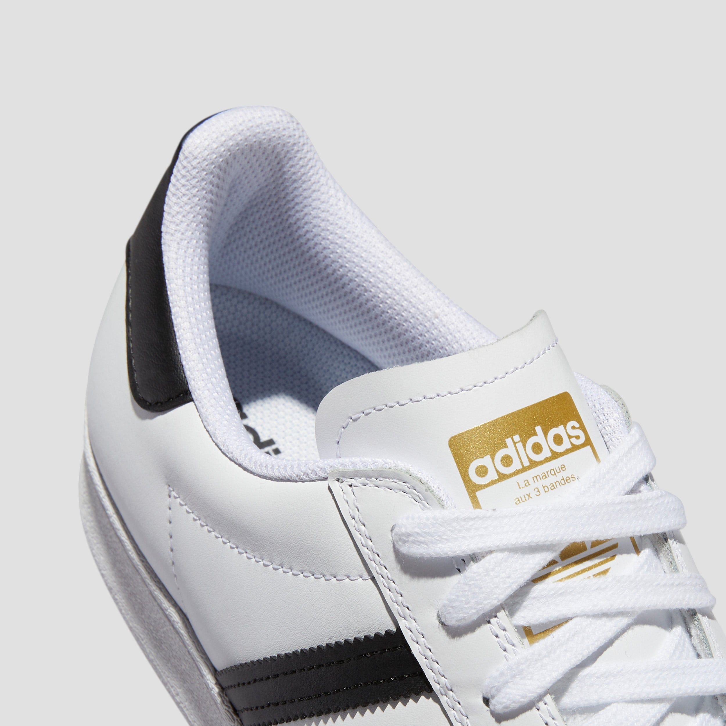 Adidas la marque aux 3 bandes black hotsell and white