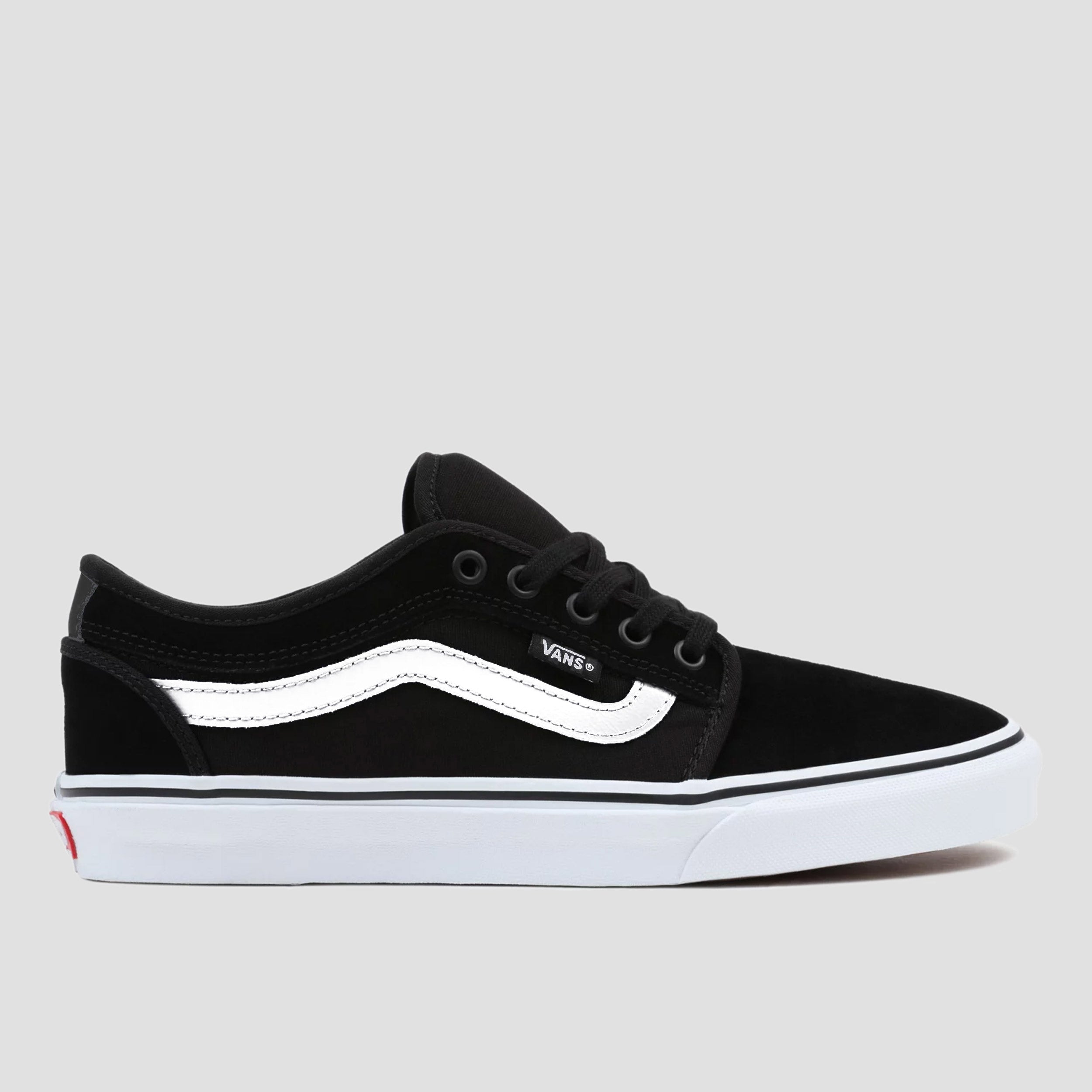 Chukka low vans black and outlet white