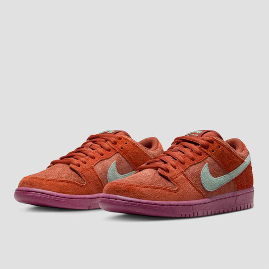 Nike SB Dunk Low Premium Skate Mystic Red / Emerald Rise-Rugged Orange