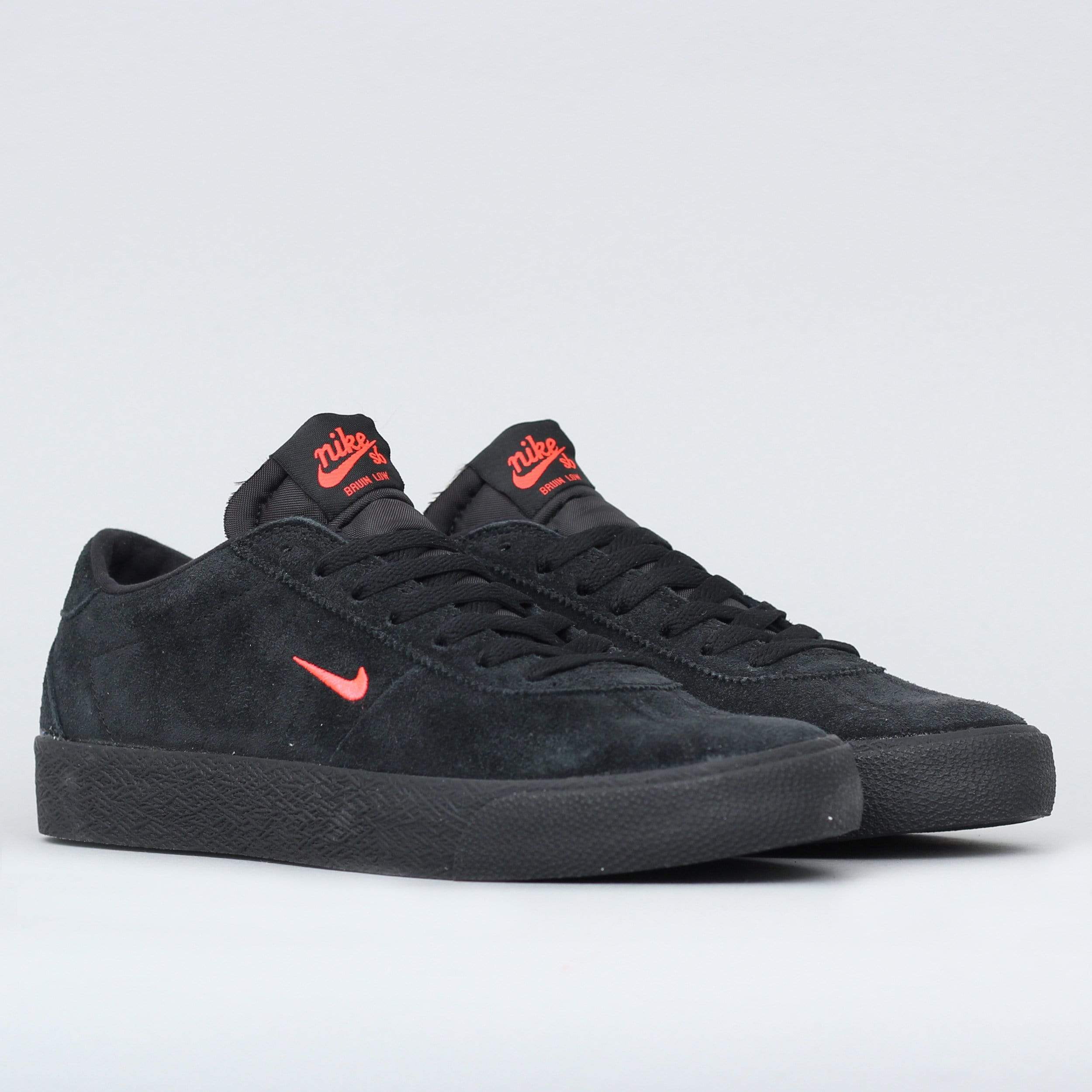 Nike hotsell bruin black