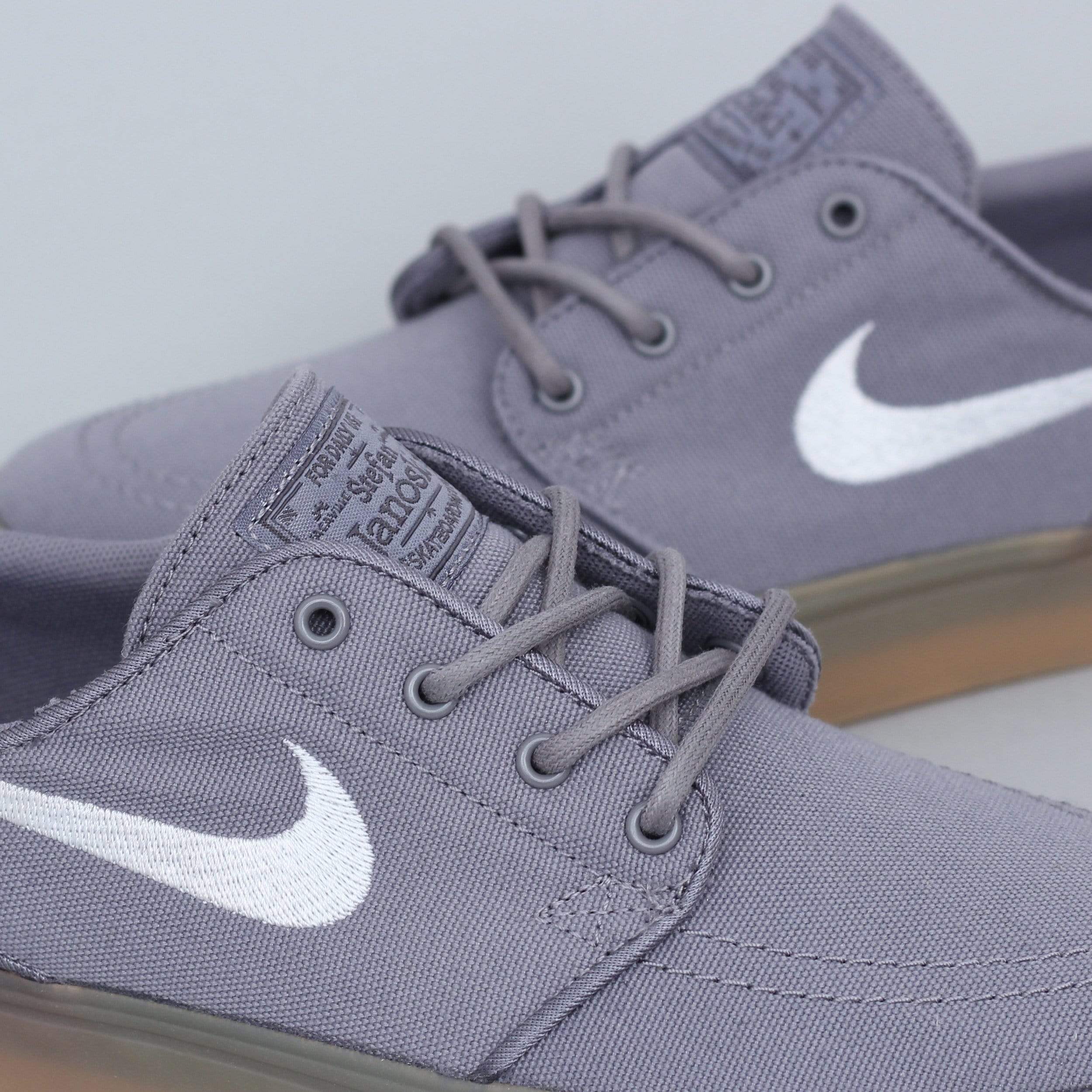 Nike janoski thunder grey hotsell