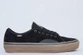 Load image into Gallery viewer, Vans AV Classic Pro Shoes Black / Gum

